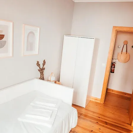 Chic & Classy By Gt House Apartment