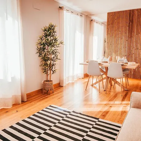 Chic & Classy By Gt House *